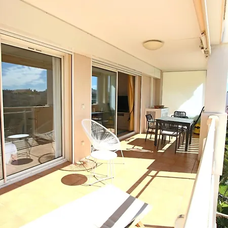 2 Bedrooms 2 Bathrooms Clear View In Palm Area Apartman