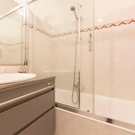 2 Bedrooms 2 Bathrooms Clear View In Palm Area * Cannes