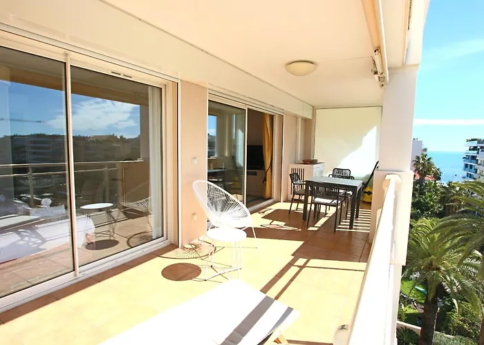 2 Bedrooms 2 Bathrooms Clear View In Palm Area Apartmán